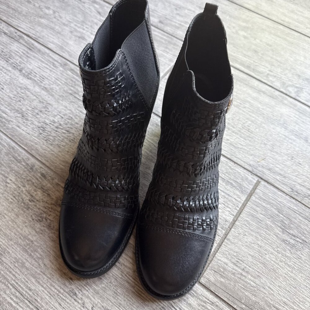 Women’s Brighton Black Silver  Leather Ankle Shoe Boots Size 8 - Picture 2 of 6